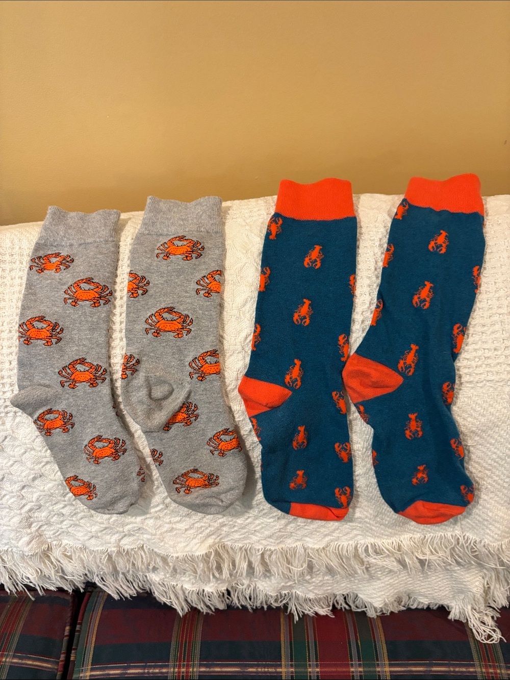 Lot Of 2 Pairs Men’s Novelty Socks Size 9-12 Crabs And Lobsters Blue And Grey